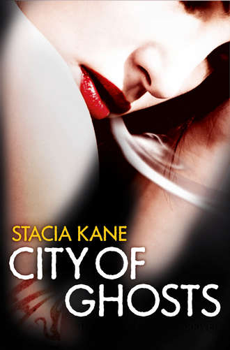 Stacia Kane. City of Ghosts