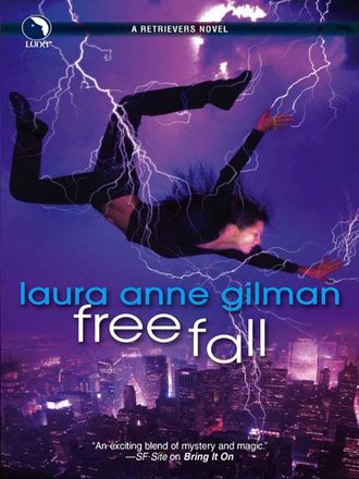 Laura Anne Gilman. Free Fall