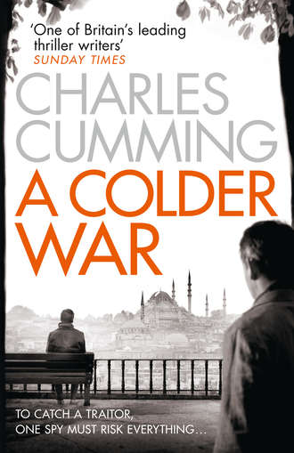 Charles  Cumming. A Colder War