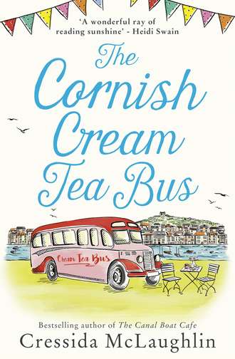 Cressida  McLaughlin. The Cornish Cream Tea Bus