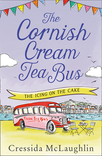 Cressida McLaughlin. The Cornish Cream Tea Bus: Part Four – The Icing on the Cake