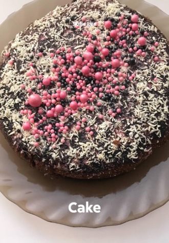 Sofie Lee. Cake